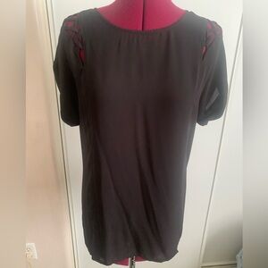 Excellent condition Ro & De black blouse with sleeve cutouts, Size S